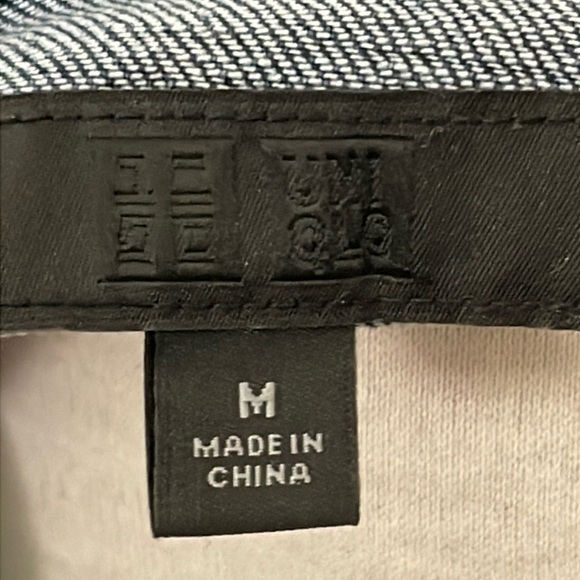 Uniqlo NWOT Dark Blue Denim Jacket, Size M - Picture 11 of 12